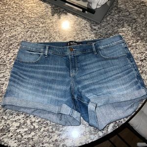 Hollister “low rise easy short” Jean shorts